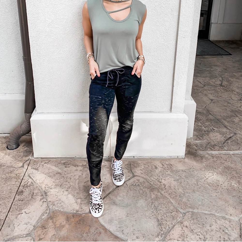 Black Heathered Joggers - Size Small